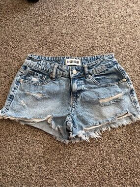 Disclosure Distressed Denim Cutoff Shorts Light Wash Size 3/26